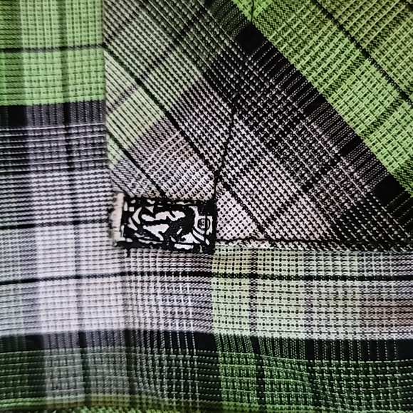 Short sleeve plaid button-down shirt - Picture 4 of 8